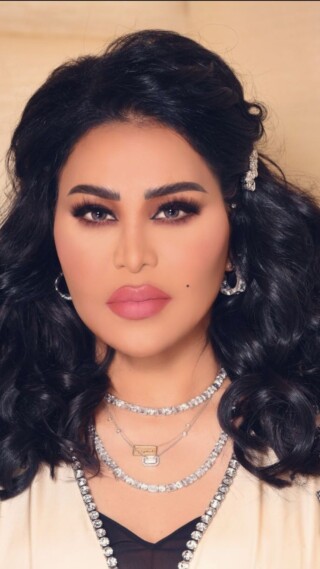 خلفيات المطربه احلام.