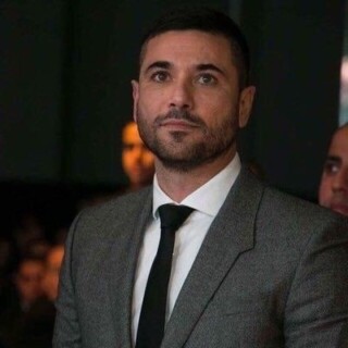 كذلك خلفيات نجم فلم الخليه.