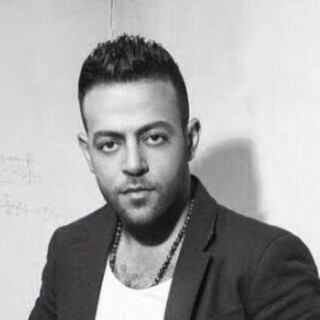 كذلك صورالفنان تامر عاشور.