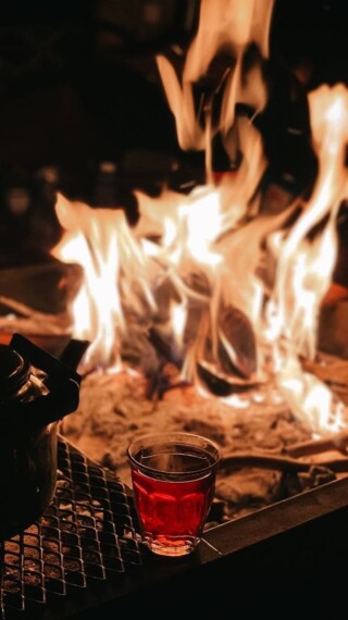 كذلك صور نار مشتعلة.