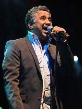 كذلك صور ممثلين.