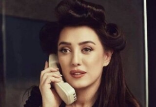 كذلك صور ممثلين.