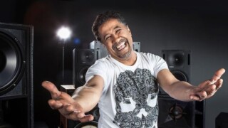خلفيات الشاب خالد.