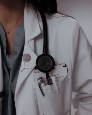 كذلك خلفيات لكليات الطب.